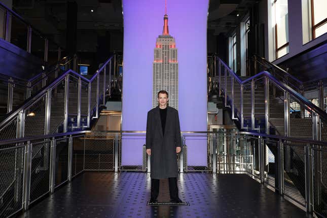 Image for article titled Star Wars and the Empire Took Over the Empire State Building