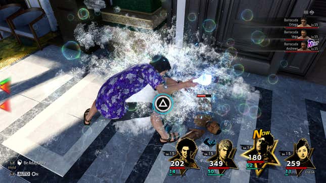 Tomizawa attacks an enemy with soapy water.