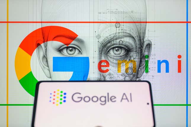 El logotipo de Google AI en un teléfono inteligente con Géminis de fondo, tomada en Bruselas, Bélgica.