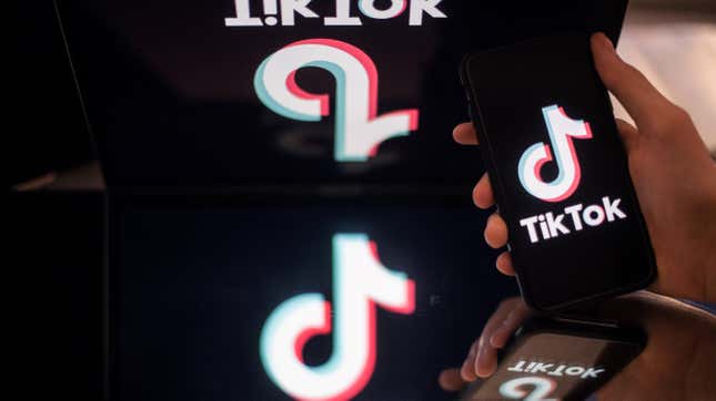 Image for article titled TikTok Will Soon Let You Batch Delete Annoying Comments