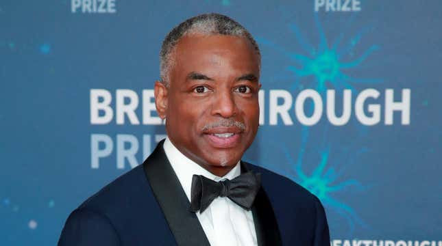 LeVar Burton attends the 8th Annual Breakthrough Prize Ceremony on November 03, 2019 in Mountain View, California.