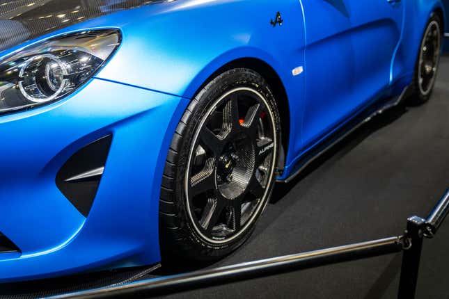 Image for article titled Automakers Brought the Heat at the 2023 Tokyo Auto Salon