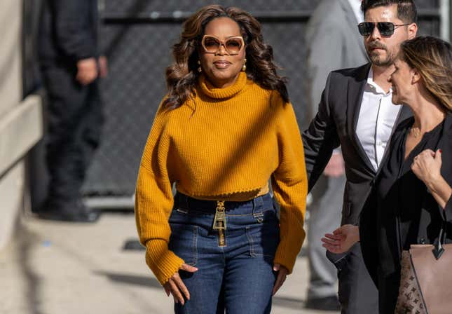 Bild für Artikel mit dem Titel Oprah möchte, dass Sie ihr verzeihen, weil sie dazu beigetragen hat, in Amerika eine gefährliche Angewohnheit zu entwickeln. Werden Sie ihr verzeihen?