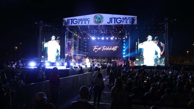 Image for article titled Lauryn Hill, Doechii, Yung Joc, Uncle Luke, The Stars Showed Up and Showed Out At Jazz In The Gardens