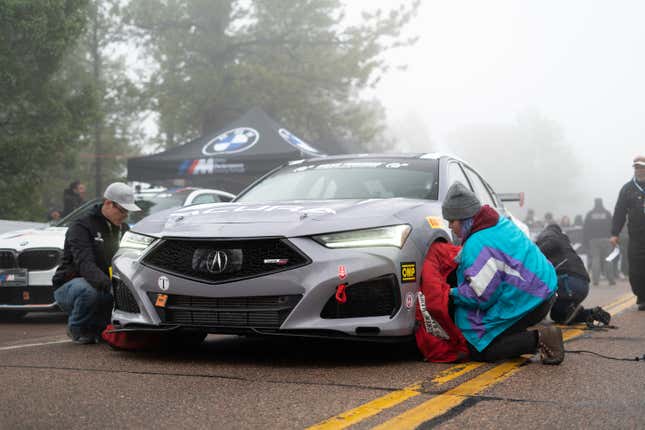 Image for article titled Views From the 2022 Pikes Peak International Hill Climb