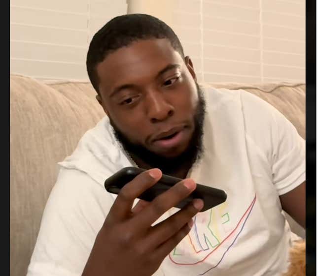 Image for article titled The Funniest Viral Videos of Grown Black Men Calling Their Grown Black Male Friends to Tell Them 'Goodnight'