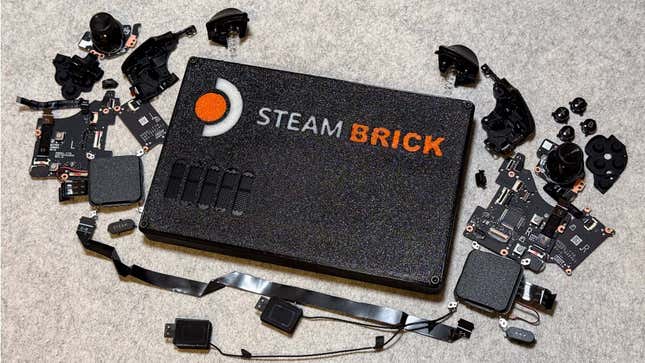 Image de l'article intitulé Quelqu’un a démonté un Steam Deck et l’a transformé en une console ultra-petite