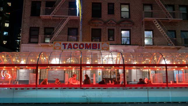 A photo of an outdoor dining venue in New York City.