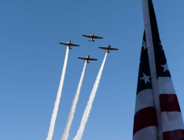 Image for article titled Veterans Day 2024 deals: 8 chains offering free food