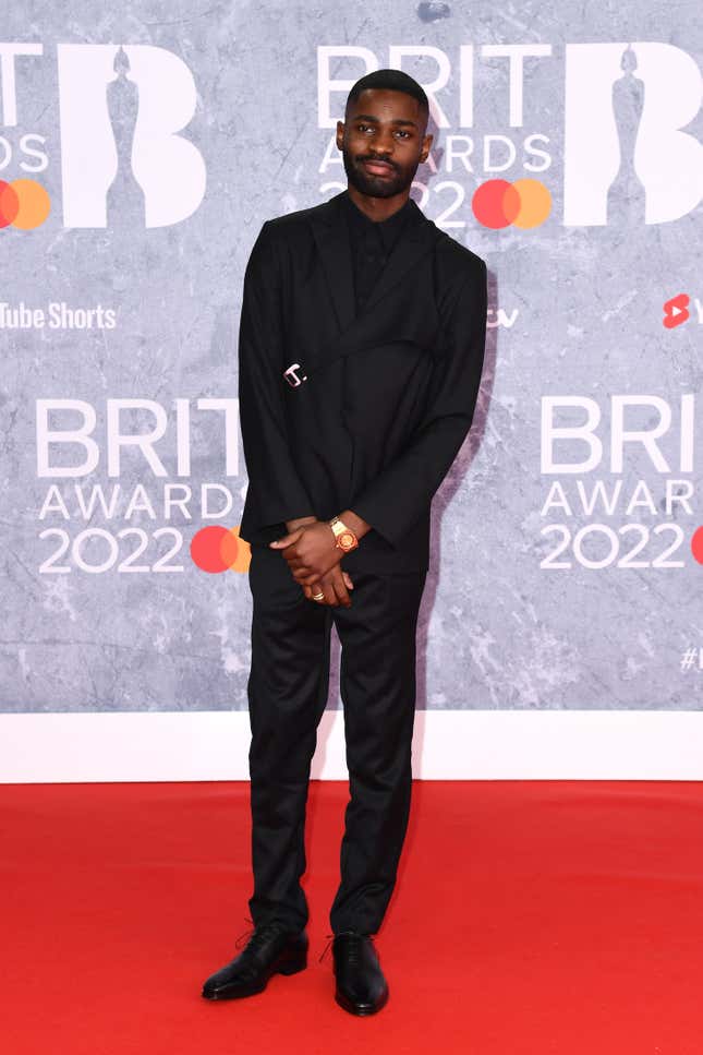 Image for article titled The 2022 Brit Awards Red Carpet: Sequins, A Whole Lot of Black, and Adele