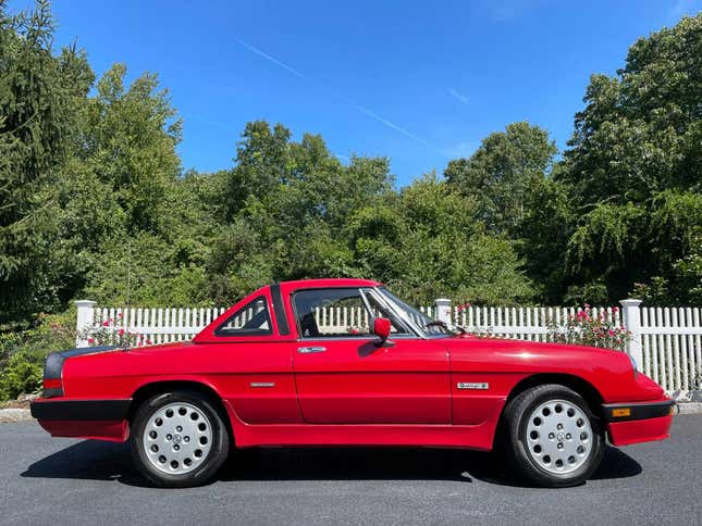 Image for article titled Alfa Romeo Spider Quadrifoglio, Griffith 200, Saab 9-5 Aero Wagon: The Dopest Cars I Found For Sale Online