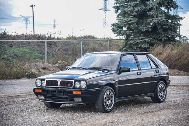 Image for article titled Honda Acty, Lancia Delta Integrale, Mitsubishi Evo II: The Dopest Cars I Found for Sale Online