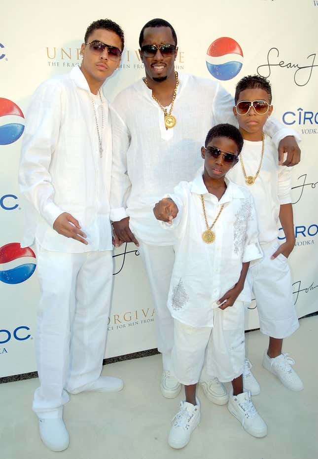 Quincy Combs, links; Sean „Diddy“ Combs, Christian Combs und Justin Combs kommen am 2. September 2007 zu der „Real“ White Party in East Hampton, New York an.