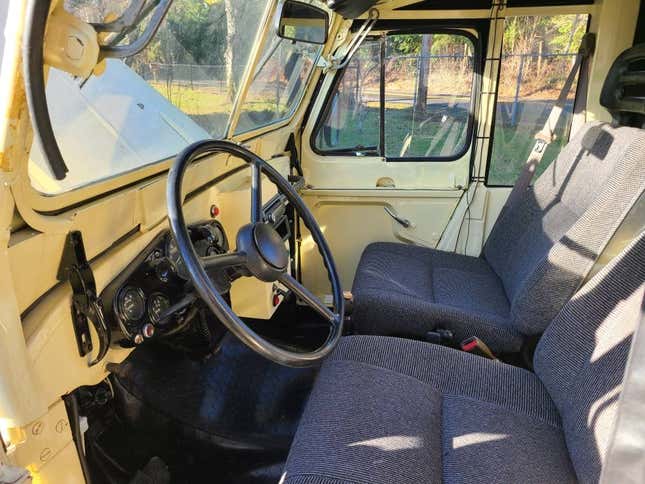 Image for article titled At $7,000, Would You Have To Be A Soviet Blockhead To Pass Up This 1972 GAZ-69?