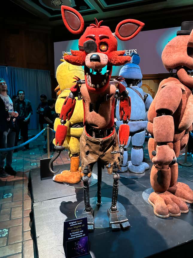 Freddy Fazbear Pizza Band Come to Life Five Nights at Freddy's