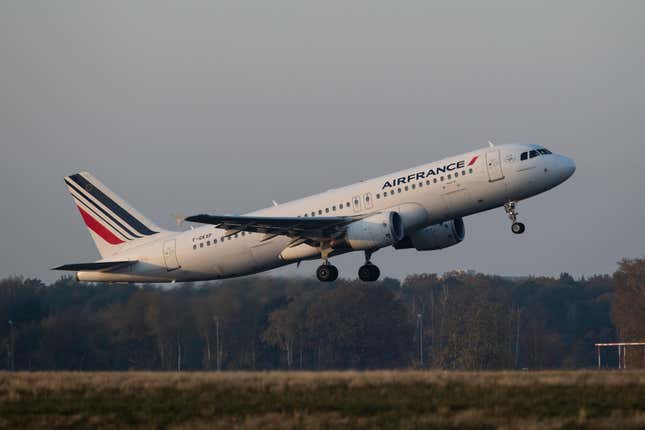 Air France will begin rolling out Starlink’s services in the summer of 2025, according to the company. 