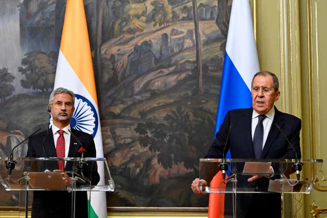 Russia&#39;s Foreign Minister Sergey Lavrov, right, and India&#39;s Foreign Minister Subrahmanyam Jaishankar hold a joint press conference following their talks in Moscow, Russia, Wednesday, Dec. 27, 2023. (Alexander Nemenov/Pool Photo via AP)