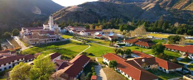 Image for article titled 10 colleges with the happiest students in America