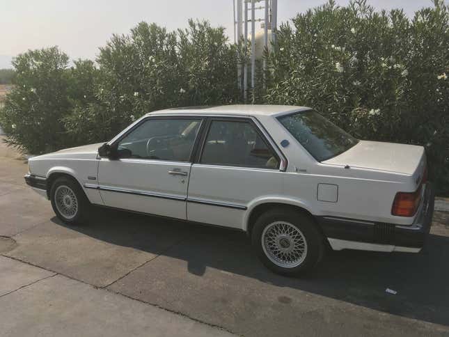 Image for article titled At $10,000, Would You Make A European Union With This 1989 Volvo 780 Bertone Turbo?