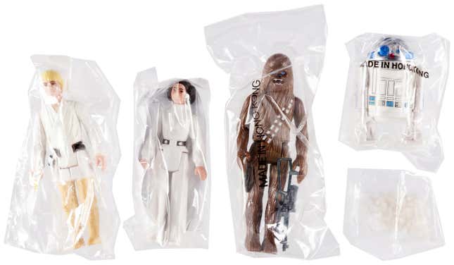 Image for article titled Hide Your Wallet From This Incredible Auction of Vintage Lord of the Rings Toys