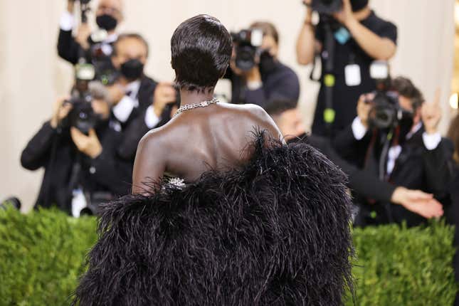 Bild für Artikel mit dem Titel Wer ist Met Gala-Schönheit Anok Yai mit diesem perfekten Gesicht?