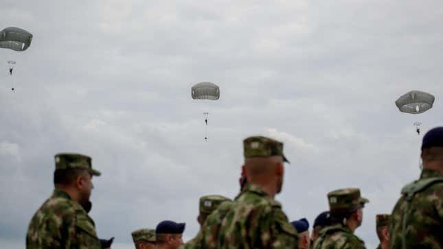 Colombian and US troops hold joint military exercises in Tolemaida, Colombia, on January 26, 2020. The United States will participate with 75 skydivers of the 82nd Airborne Division in Fort Bragg, North Carolina and 40 members of the South Army. The Colombian Military Forces will expose their capabilities especially those of the Air Force, with C295 and C130 aircraft, helicopters. Experts from Brazil will also attend as observers. 