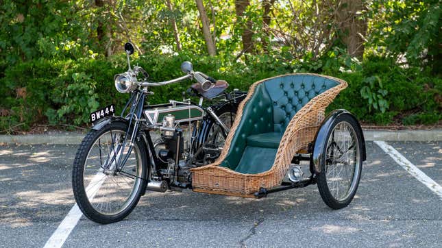 Image for article titled Would You Ride Along With Me In A Wicker Sidecar?