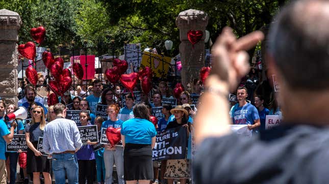 Image for article titled People Prosecuted for (Completely Legal) Self-Managed Abortions Now Have a Fund to Help