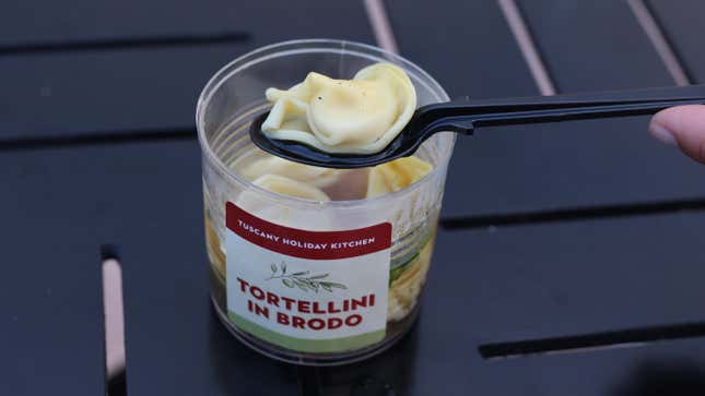 Image for article titled 6 of the Best Foods at EPCOT’s Festival of the Holidays