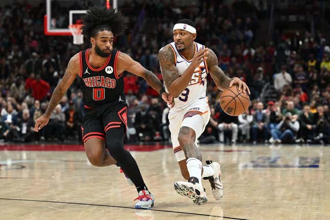 Nov 8, 2023; Chicago, Illinois, USA;  Phoenix Suns guard Bradley Beal (3) controls the ball against the Chicago Bulls at United Center.