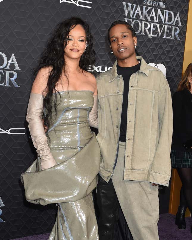 Rihanna und A$AP Rocky bei der Weltpremiere von Marvel Studios Black Panther: Wakanda Forever die am 26. Oktober 2022 im Dolby Theatre in Los Angeles, Kalifornien stattfand.