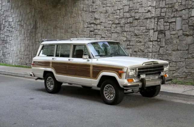 Jeep Wagoneer