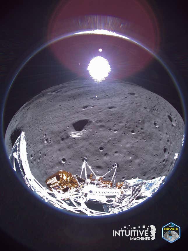 SpaceX Photobombs The Moon A Blue Origin Rocket And More Space Images   8c020faa18f0801e3d1cfd368c16c84c 