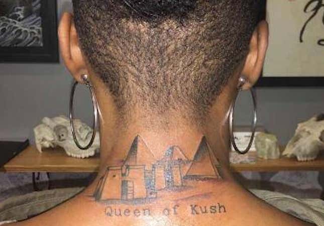 Imagen para el artículo titulado El impactante y secreto significado de los tatuajes de tus famosos favoritos