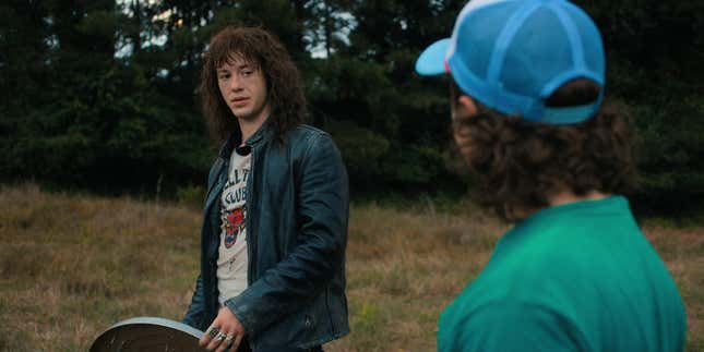 Stranger Things 4': Watch Eddie Munson Actor Practice Metallica