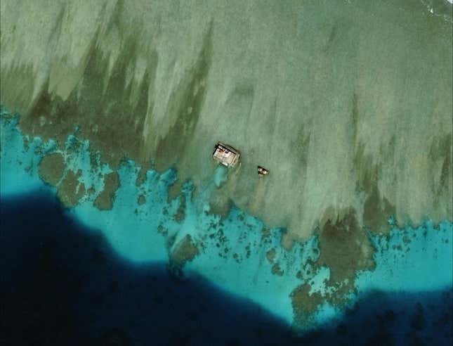 A Chinese platform at Mischief Reef in January 2012.