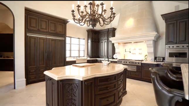 Image for article titled Take a Peek Inside Cardi B&#39;s Impressive Real Estate Portfolio