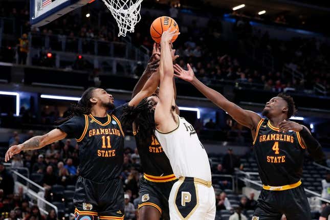 Zach Edey (30 points, 21 boards) powers Purdue past Grambling