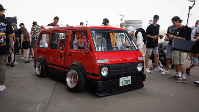 Image for article titled Tiny Kei Van Powered By Motorcycle Heart Is A Neat Piece Of Frankenstein Engineering