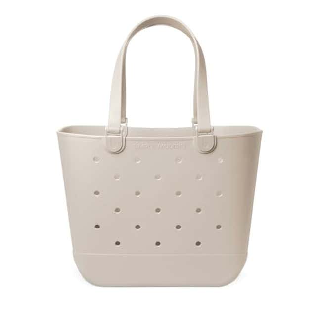 Image for article titled Simple Modern Extra-Large Beach Bag | Waterproof Getaway Rubber Tote with Zipper Pocket for Travel, Now 30% Off
