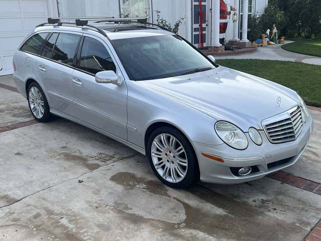 Image for article titled At $5,900, Is This 2009 Mercedes E350 Dressed To Impress?