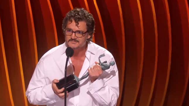 Pedro Pascal holds the SAG Award trophy.
