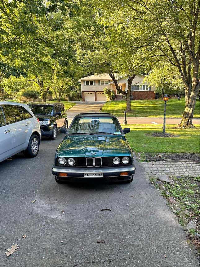 Image for article titled Buick Super, Oldsmobile Vista Cruiser, Volkswagen Polo Harlequin: The Dopest Cars I Found For Sale Online