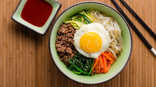 bibimbap in bowl