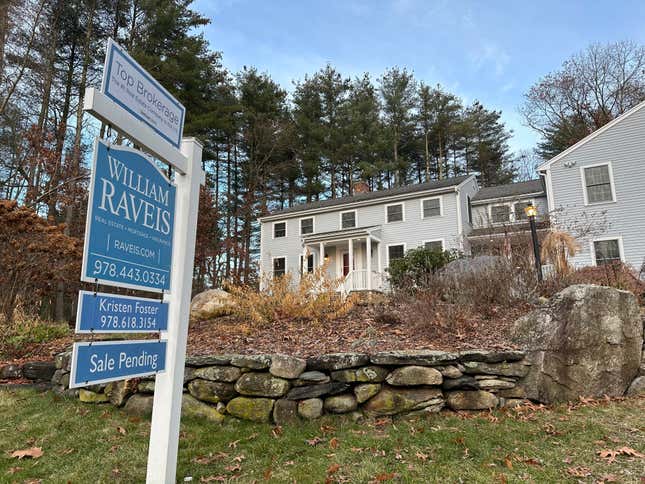 A sale pending sign is displayed in front of a home in Sudbury, Mass., on Saturday, Dec. 2, 2023. Freddie Mac reports on this week&#39;s average U.S. mortgage rates on Thursday. (AP Photo/Peter Morgan)