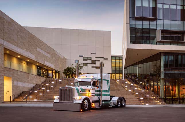 Image for article titled Fashion Photographer Captures the Most Beautiful Big-Rigs on Earth