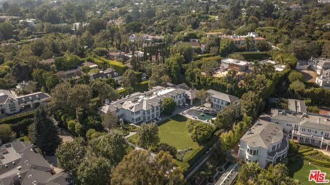 Image for article titled Look Inside Diddy&#39;s $61.5 Million &#39;Raided&#39; Mansion That&#39;s Now Up for Sale