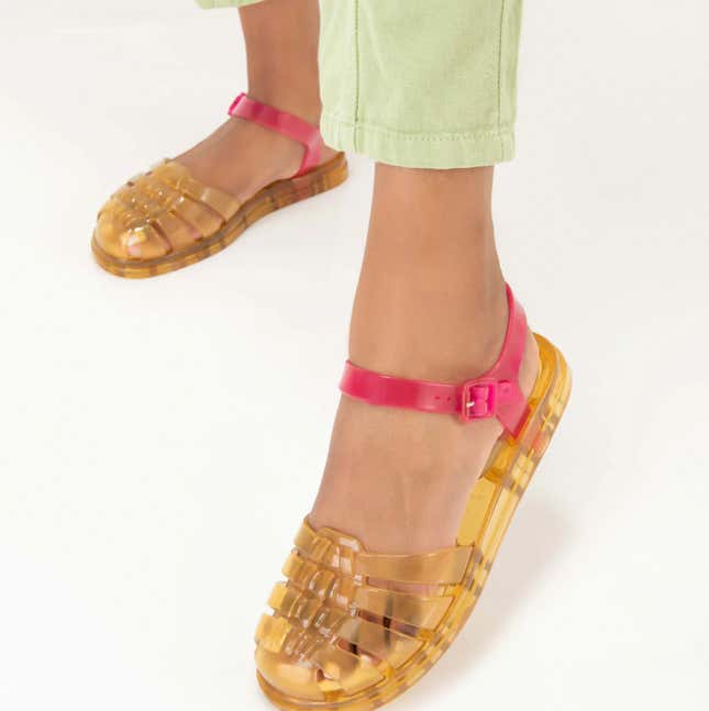 Image for article titled Summer 2023: Even More Shoe Trends You Need Now!