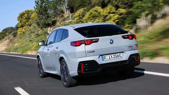 Tiro trasero del BMW X2