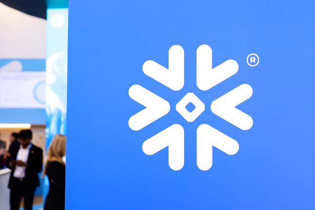 Snowflake logo